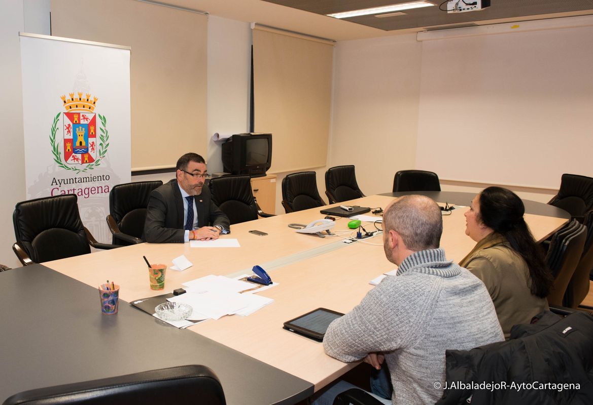 Reunin del alcalde con la directora del Conservatorio Profesional de Cartagena