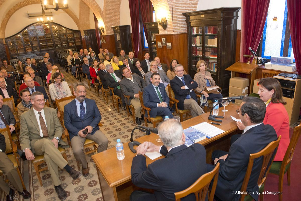 Presentacin libro 'El aviso de vapor Elcano'