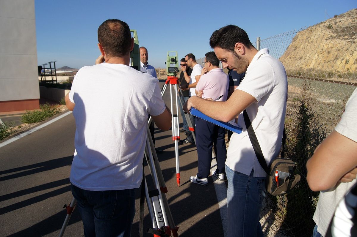 Una veintena de agentes de Polica Local de la Regin se forman en reconstruccin de accidentes