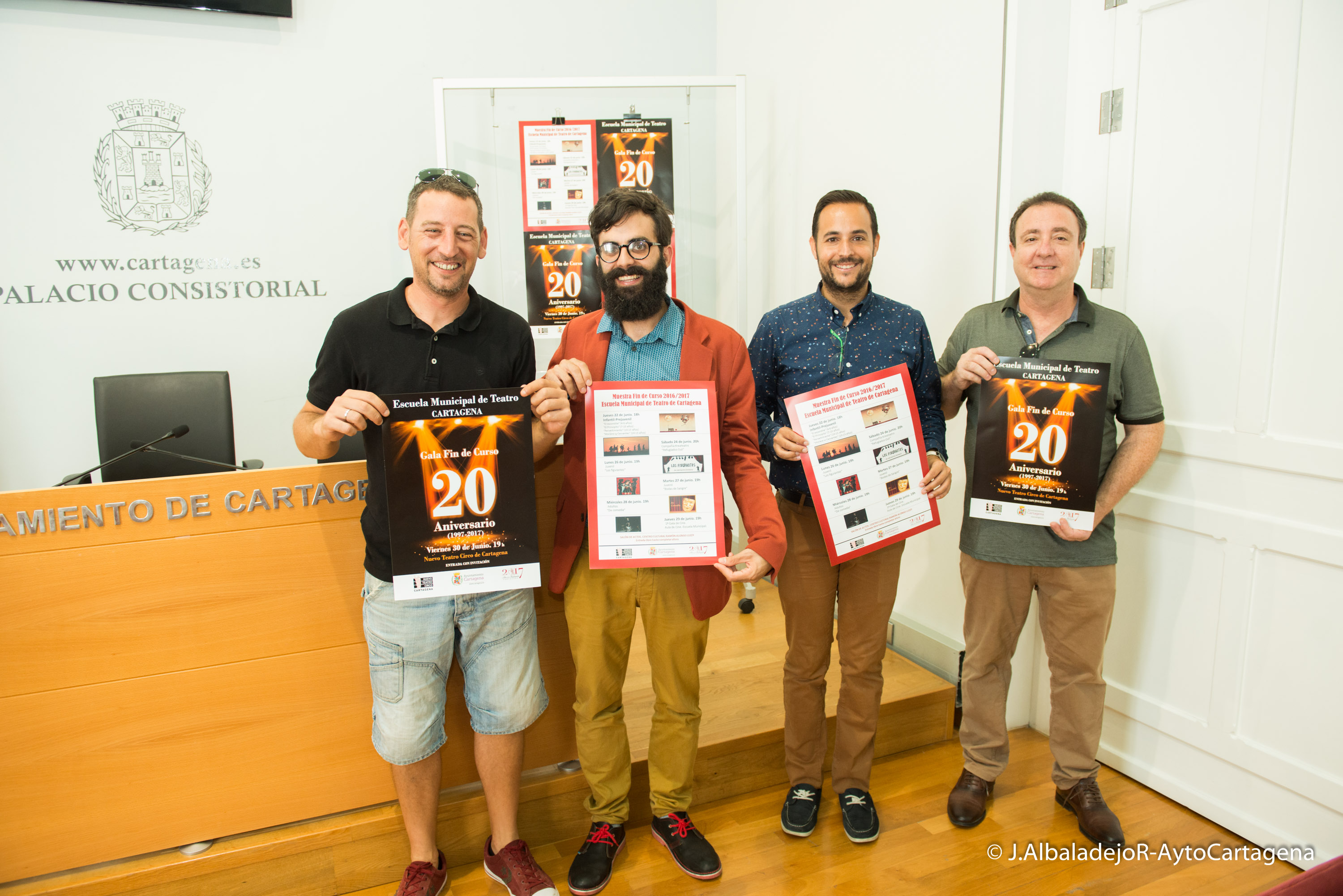 Escuela Municipal de Teatro final de curso y cursos de verano