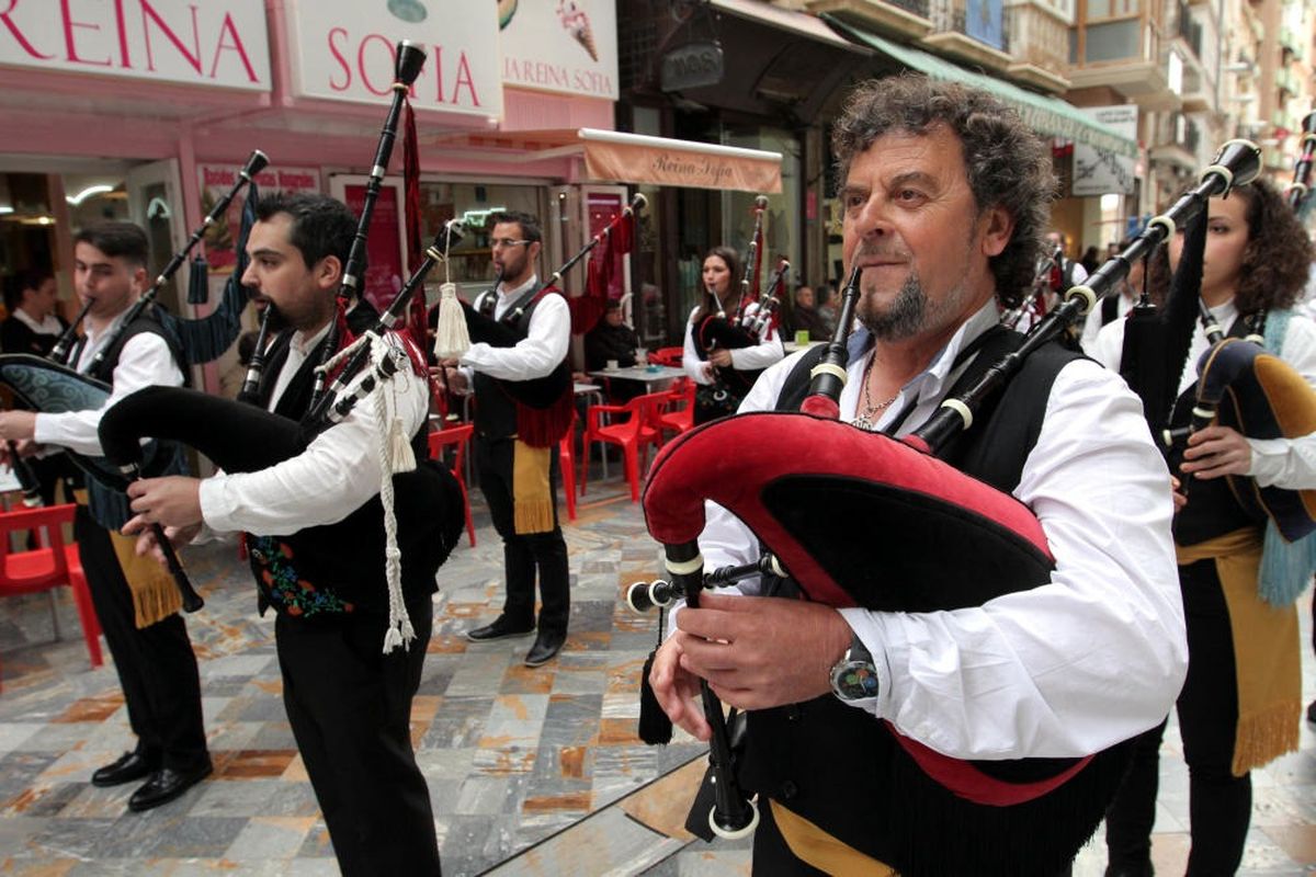 Los gaiteros acompaarn a Santiago en las fiestas de Miranda