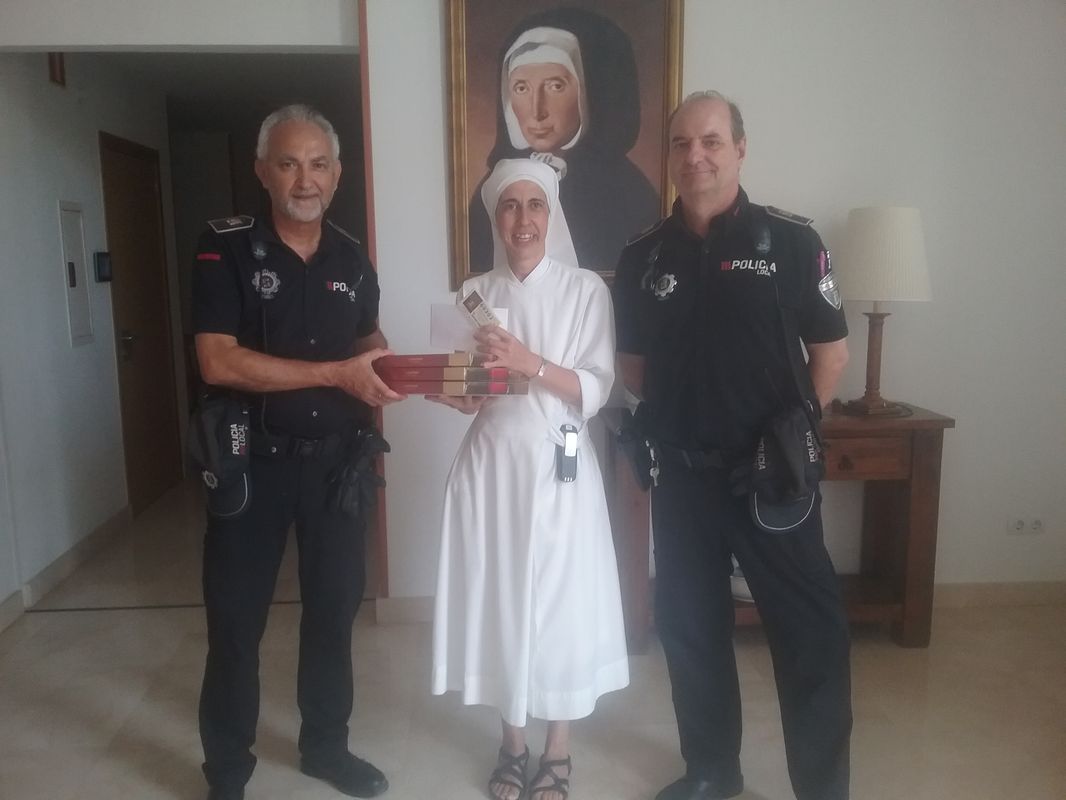 La Polica Local de Cartagena recibe un peculiar donativo