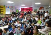 El concejal de Educacin inaugura los nuevos juegos tradicionales del CEIP Carthago