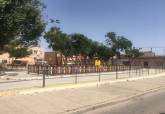 Nueva zona de juegos infantiles en la plaza Manuel de Falla de la barriada San Cristbal (Boho)