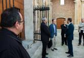 Visita del alcalde y el obispo a la Catedral Santa Mara la Vieja de Cartagena