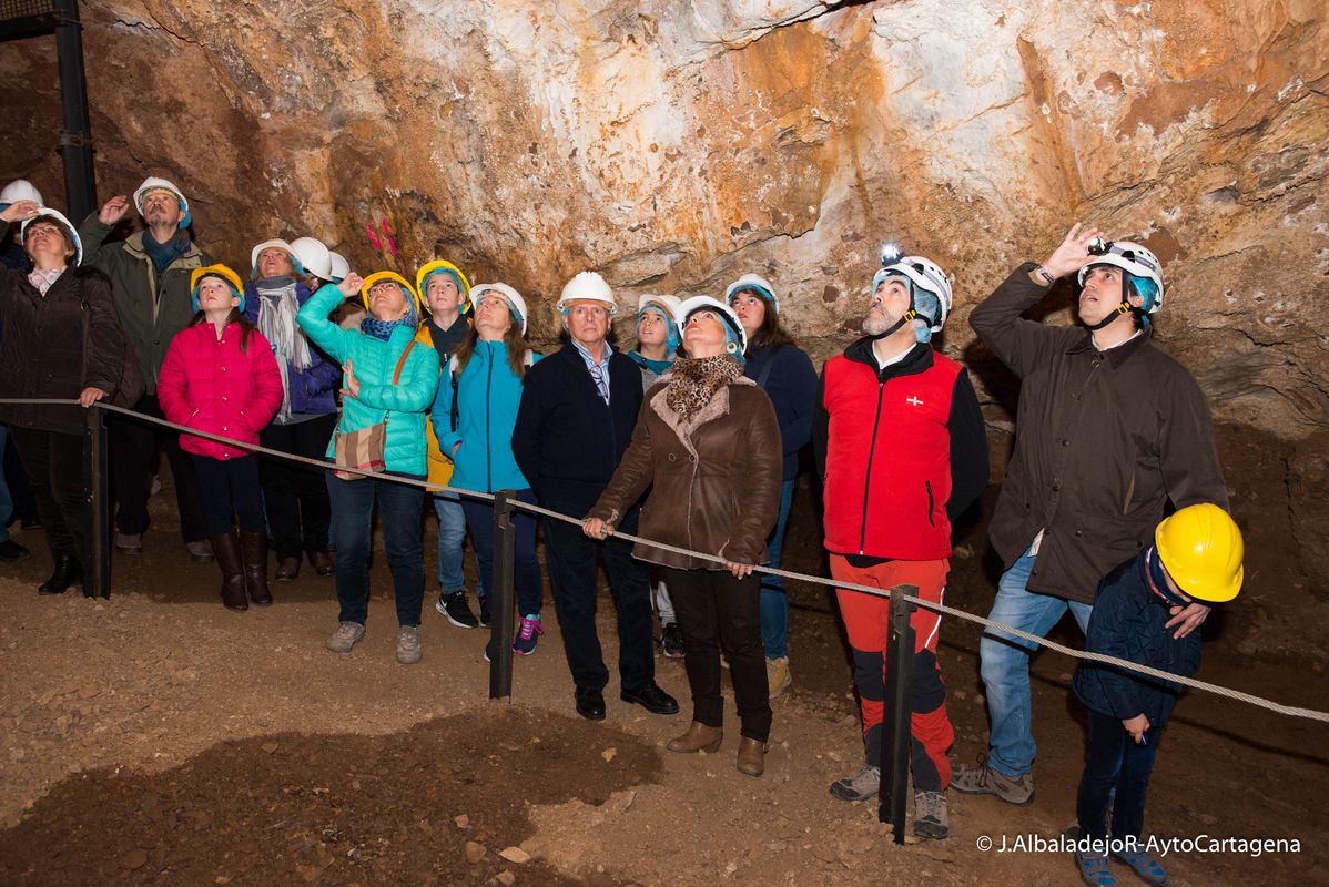 Visita guiada a Cueva Victoria