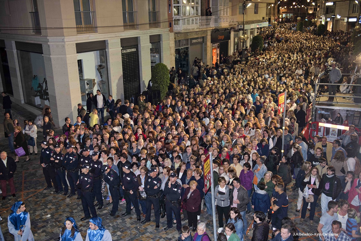 Imagen de archivo del despliegue policial durante la procesin de las promesas el Lunes Santo