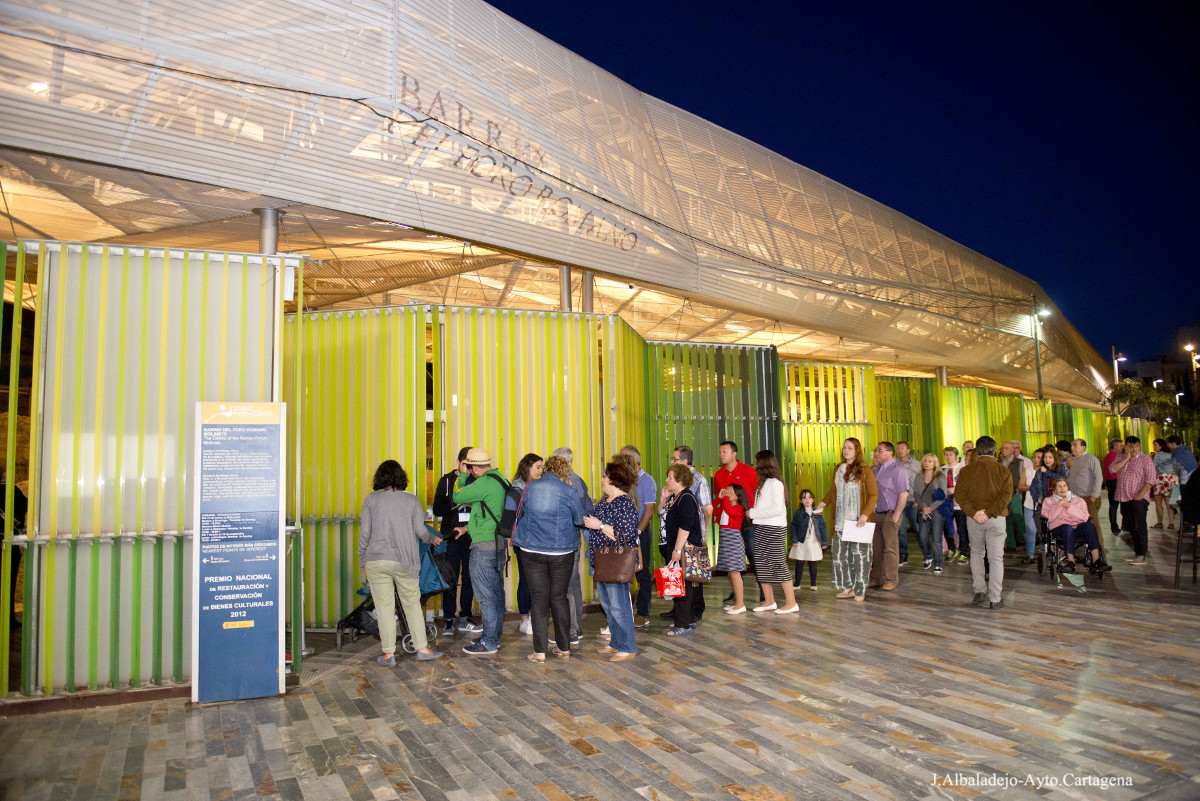 Colas para visitar el Foro Romano en la Noche de los Museos 2017