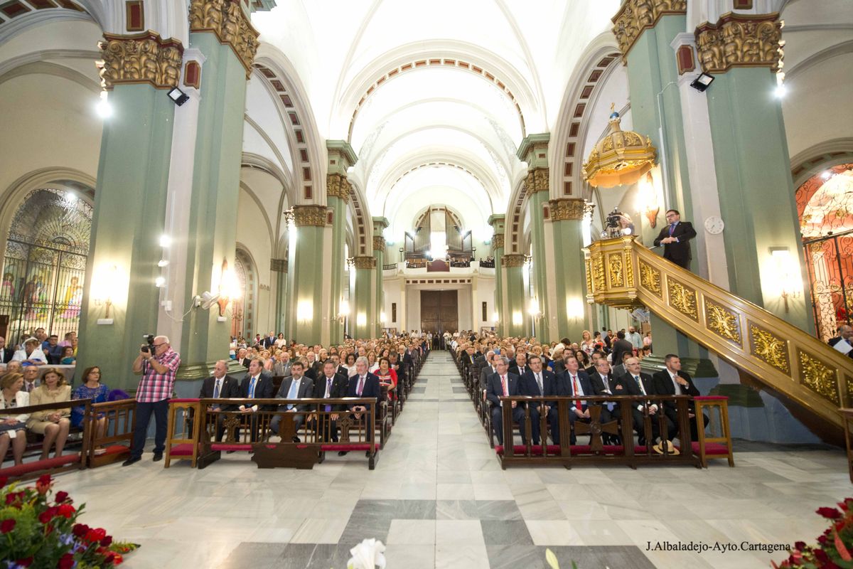 Misa y besamanos Vrgenes de las cuatro cofradas