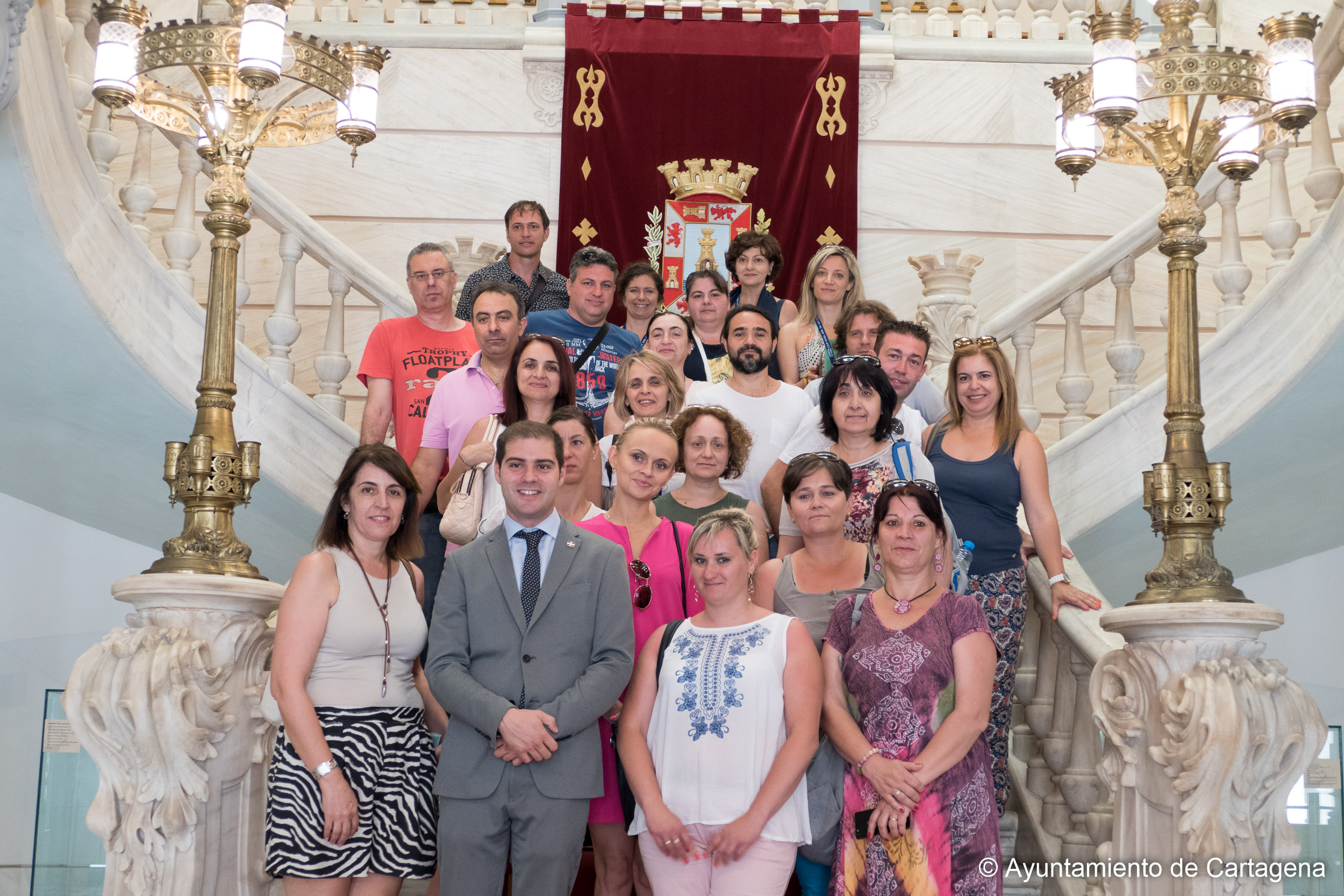 Visita profesores del programa Erasmus + al Palacio Consistorial