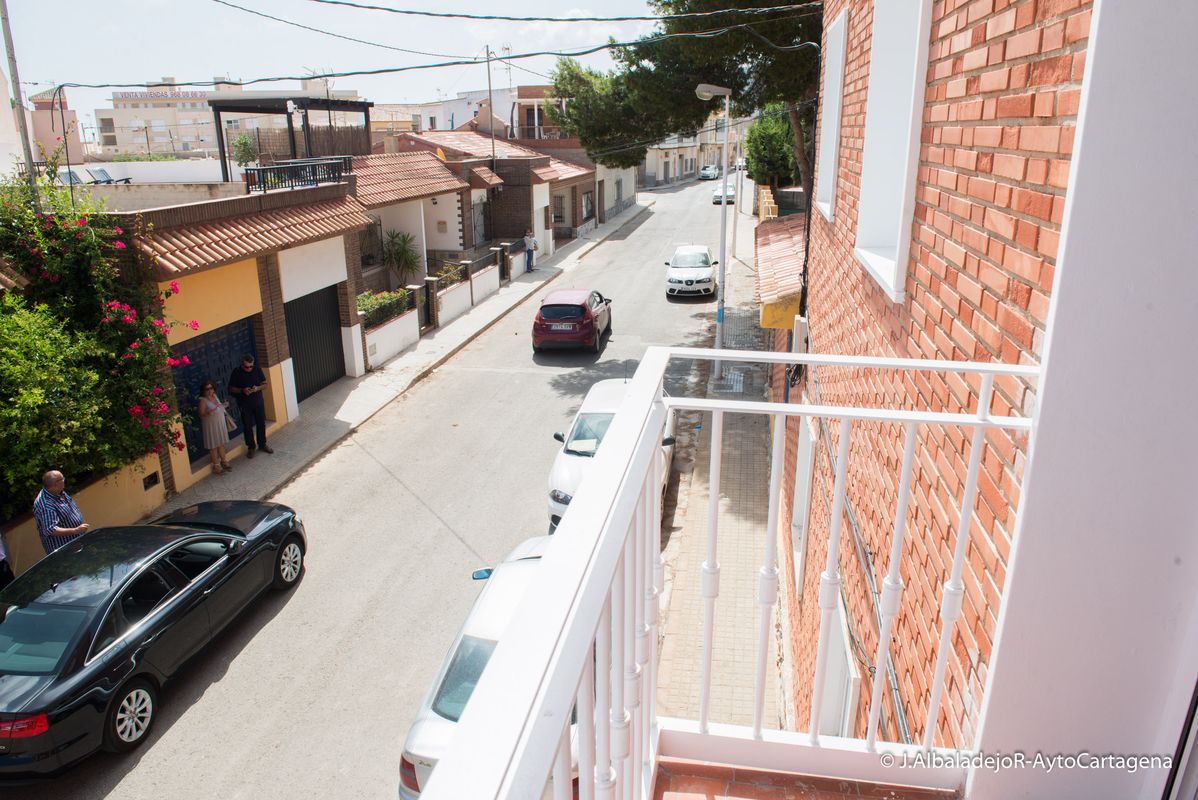 El Ayuntamiento ampla el parque de viviendas sociales tras rehabilitar seis viviendas en Los Belones y El Estrecho de San Gins