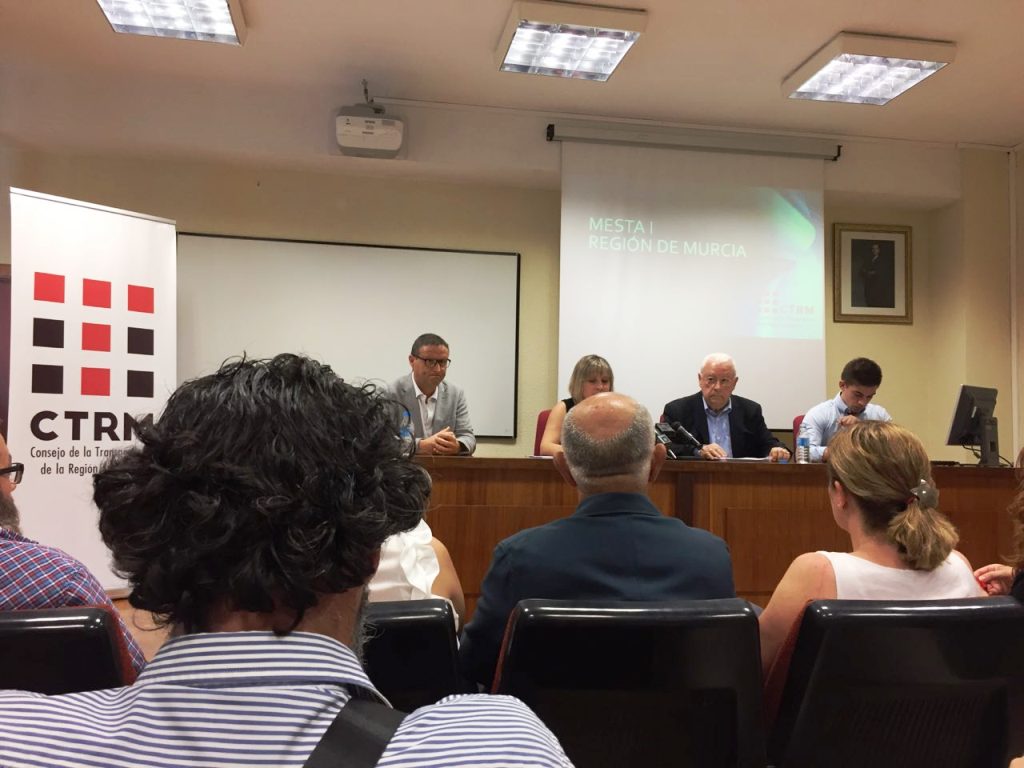 La concejal de Transparencia en la jornada MESTA celebradad en Murcia