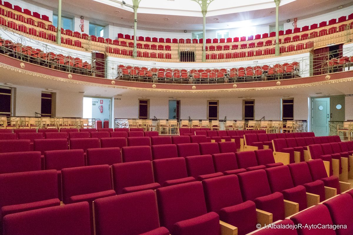 Presentacin de la nueva programacin del Teatro Circo Apolo de El Algar