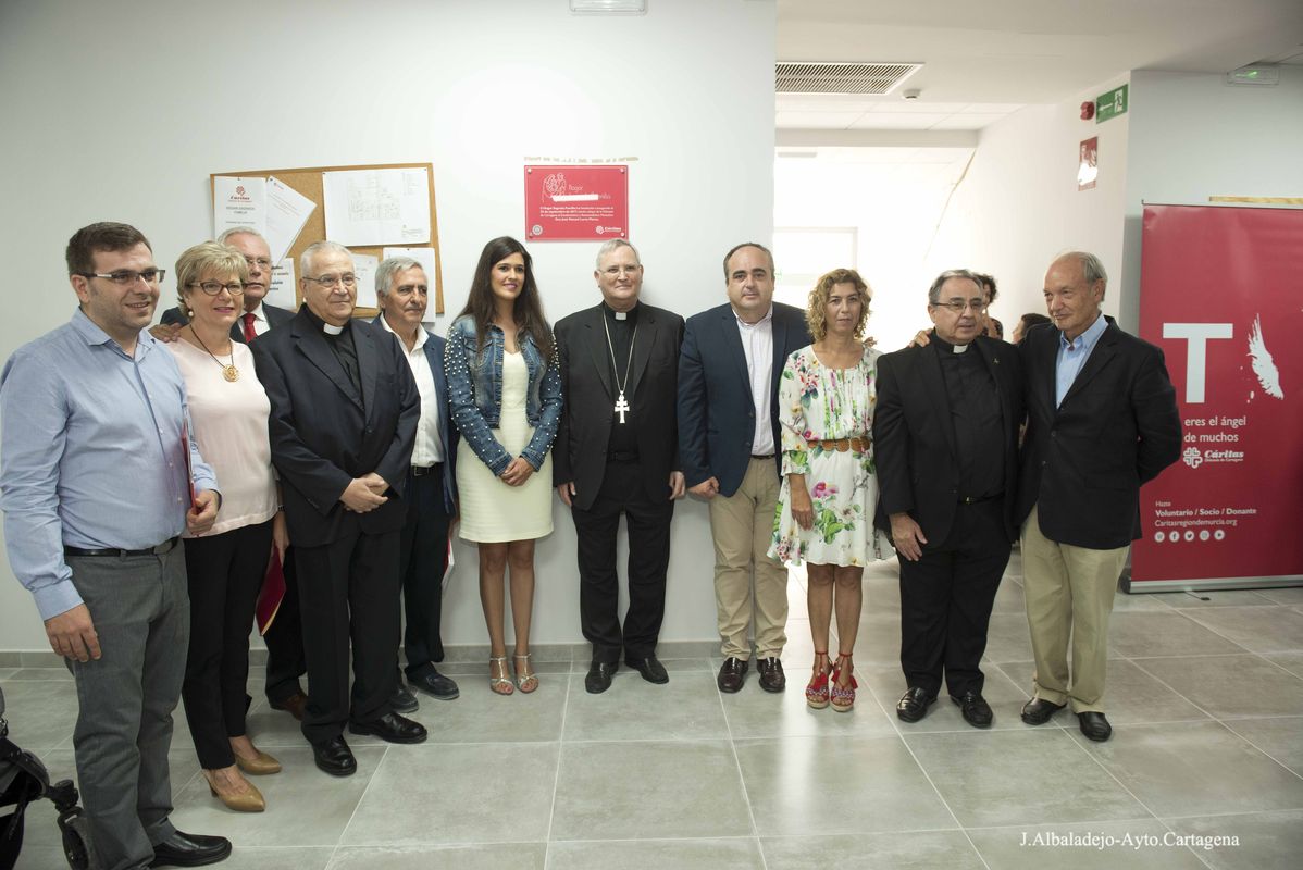 Critas inaugura su centro de acogida de baja exigencia 'Sagrada Familia'