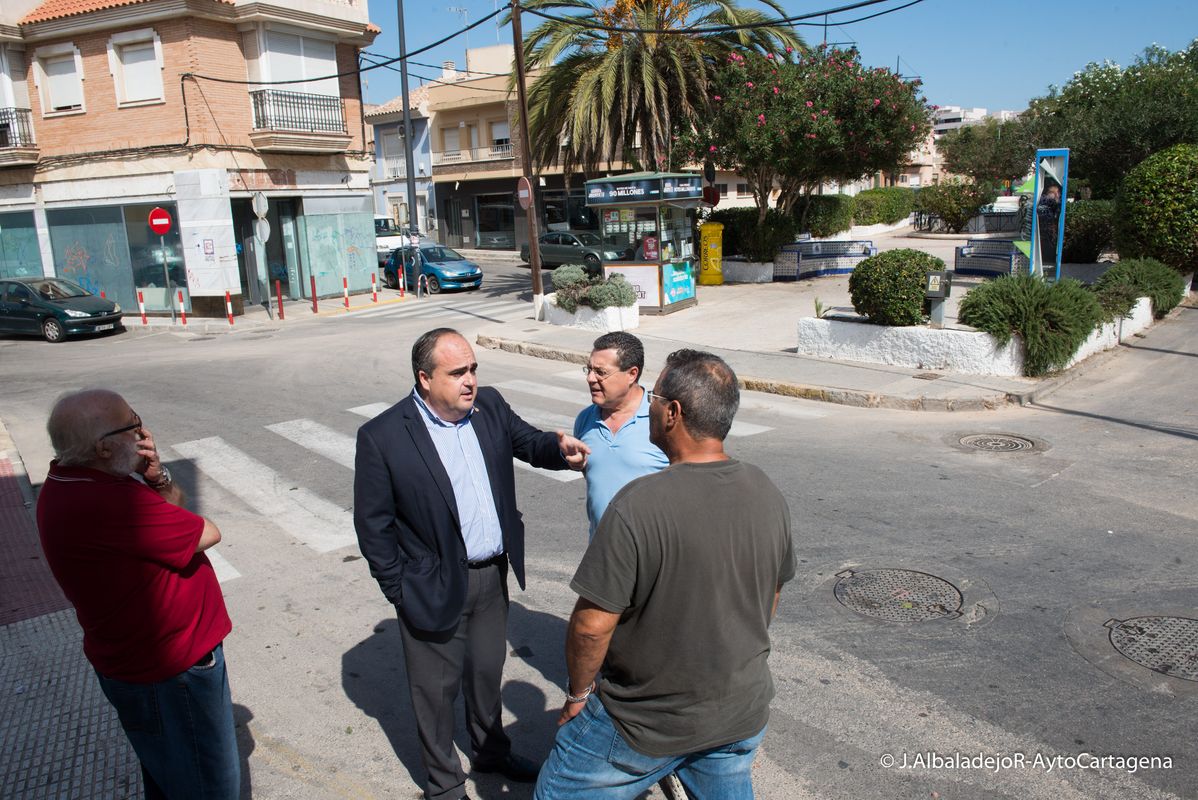 Visita de Juan Pedro Torralba a los barrios de Santa Luca, Los Mateos y Lo Campano