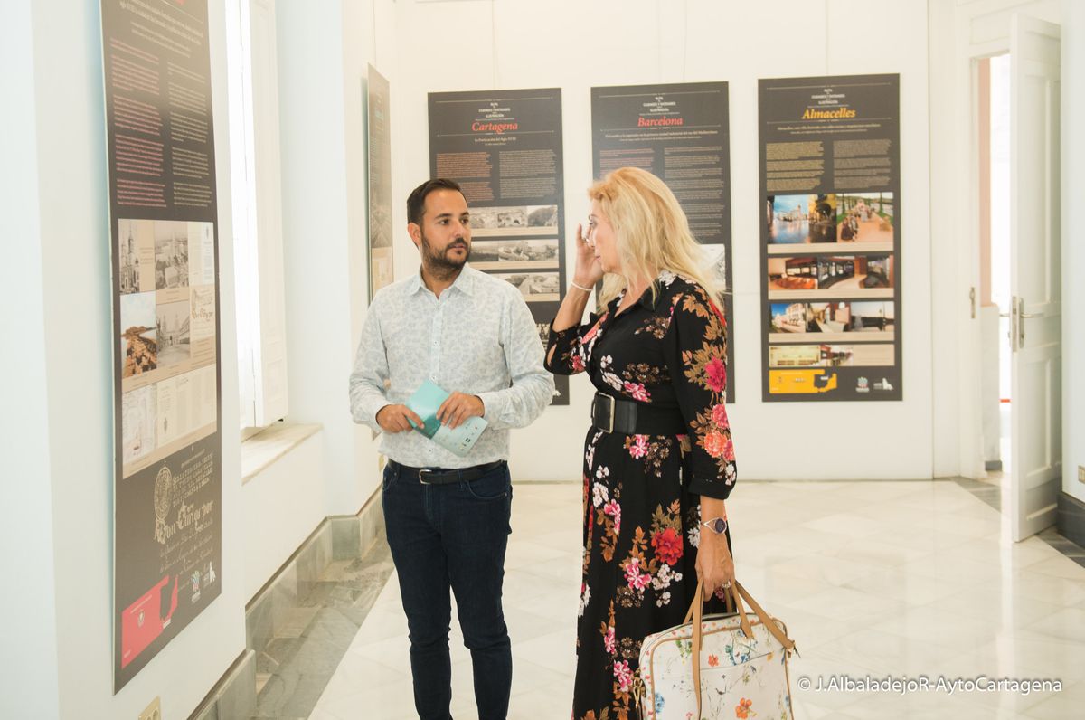 La Sala Subjetiva del Palacio Consistorial acoge una exposicin sobre la 'Ruta de ciudades y entidades de la Ilustracin' en el marco del XII Encuentro AICEI