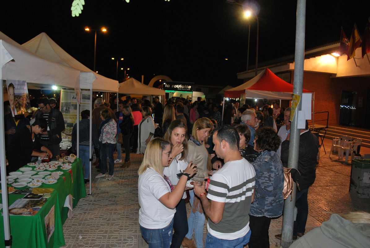 Ms de 1.500 personas visitan La Aljorra con motivo de la I Feria de Queso y Cerveza Artesanal