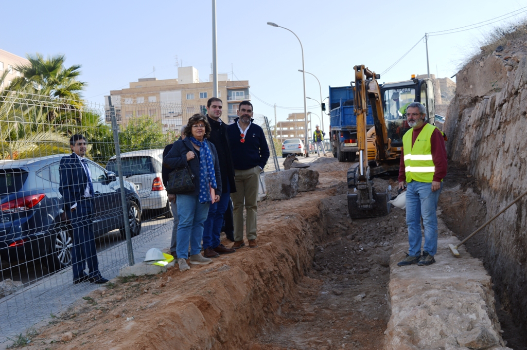 Visita a los trabajos de recuperacin de la Muralla de Felipe V