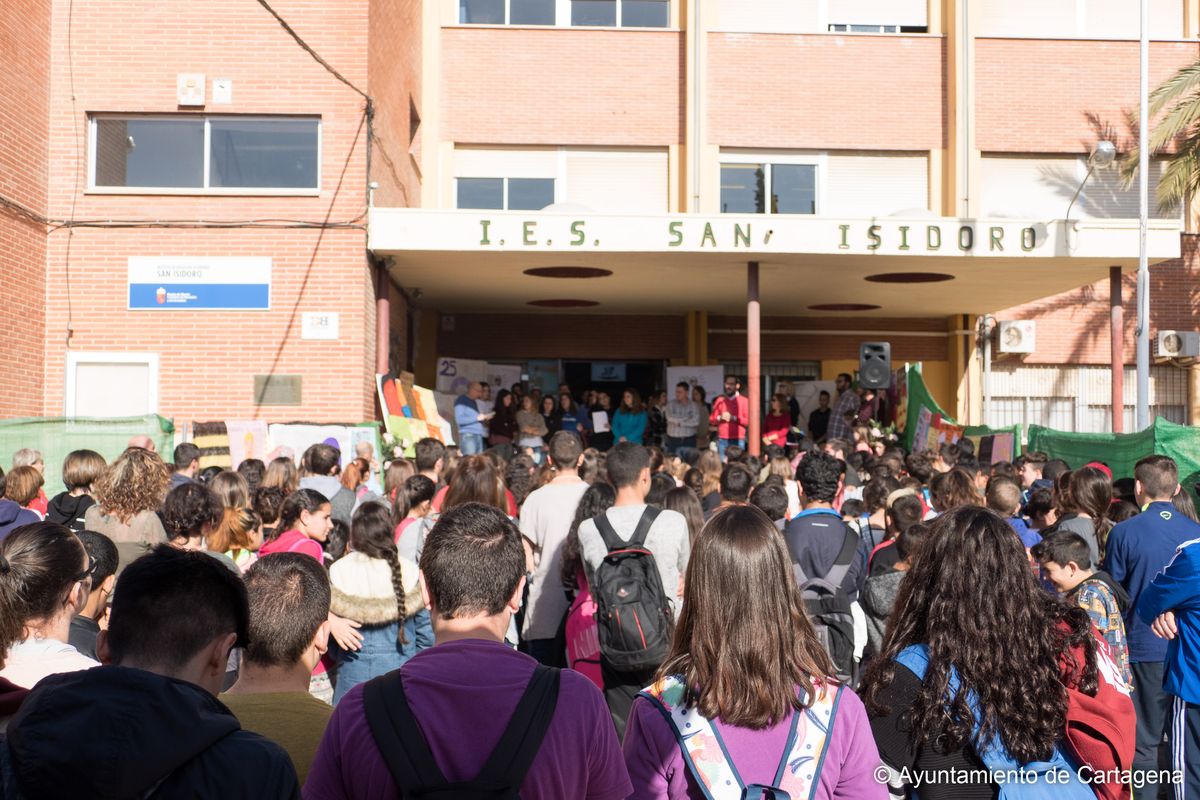 El Instituto San Isidoro se moviliza contra la violencia de gnero