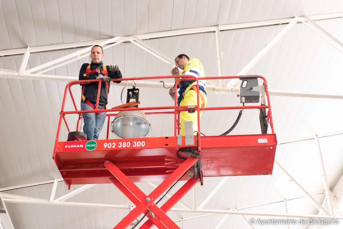 Visita Juan Pedro Torralba a las obras en el Mercado de Santa Florentina