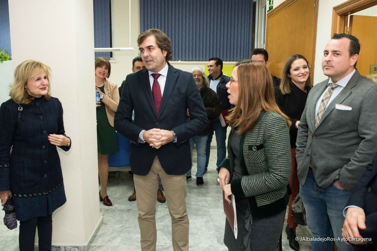 Reunin alcaldesa Ana Beln Castejn con Pedro Pablo Hernndez en la sede de COEC