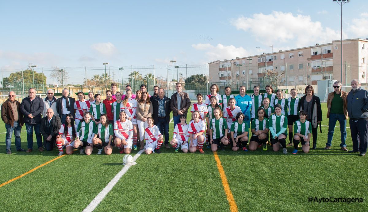 Celebracin del 50 aniversario del EF Esperanza e inauguracin del nuevo csped del campo de ftbol 'Lpez Belmonte'