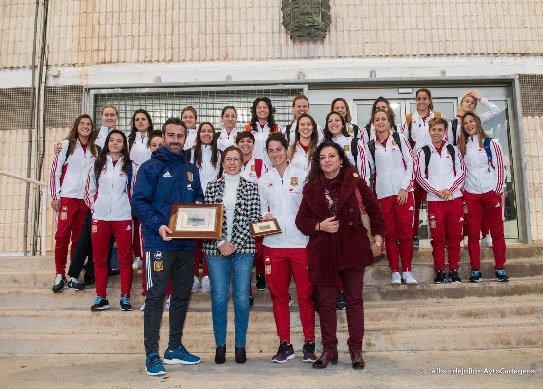 Entrenamiento en el Cartagonova de la seleccin espaola absoluta de ftbol femenino