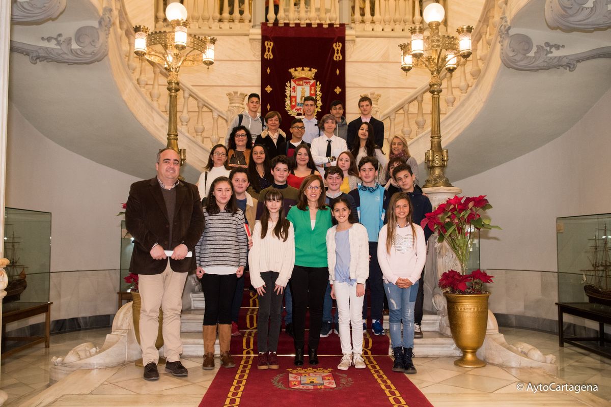 Experiencia Presupuestos Participativos en CEIP Virgen del Carmen e IES de Los Dolores