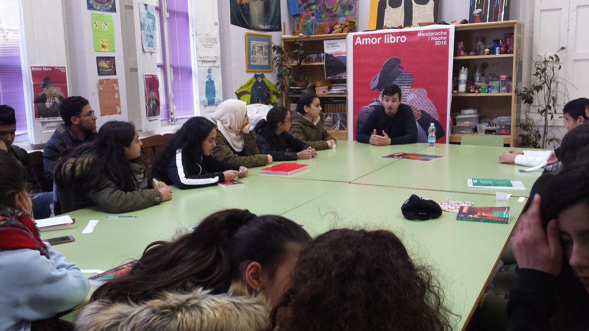 Encuentros con autor del Premio Hache en los centros culturales