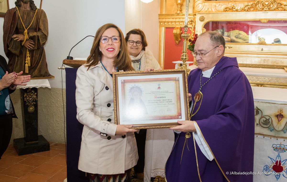 Ana Beln Castejn madrina de la Cofrada Virgen del Calvario- Santuario