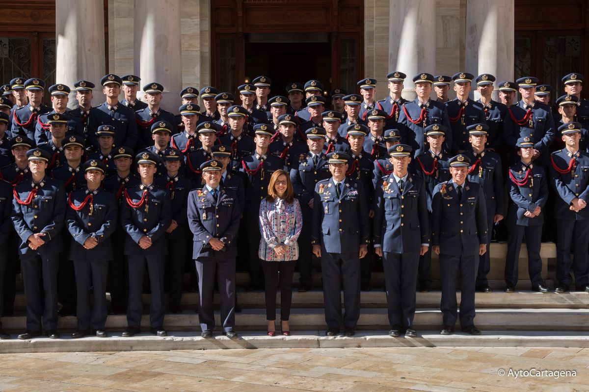 Recepcin de la alcaldesa a los nuevos alumnos de la AGA