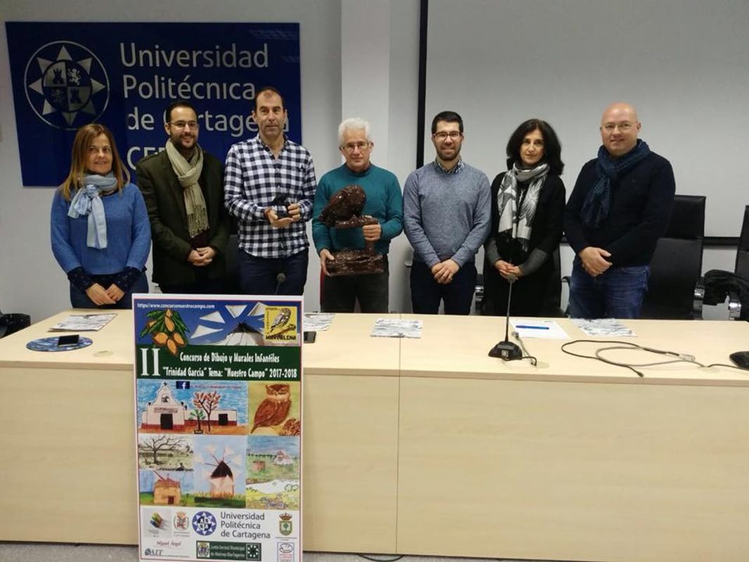 Trofeo del Concurso de Dibujo y Murales Infantiles 'Trinidad Garca'