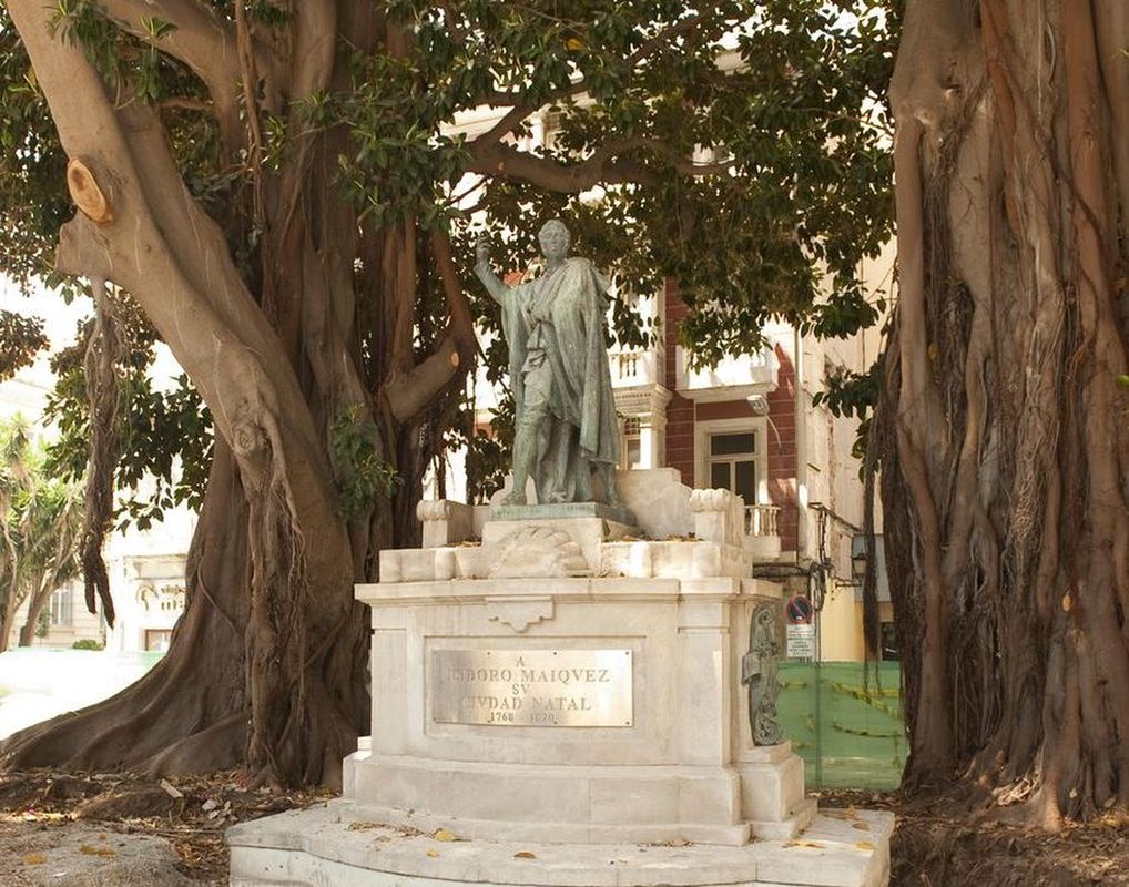 Escultura Isidoro Miquez- Plaza San Francisco