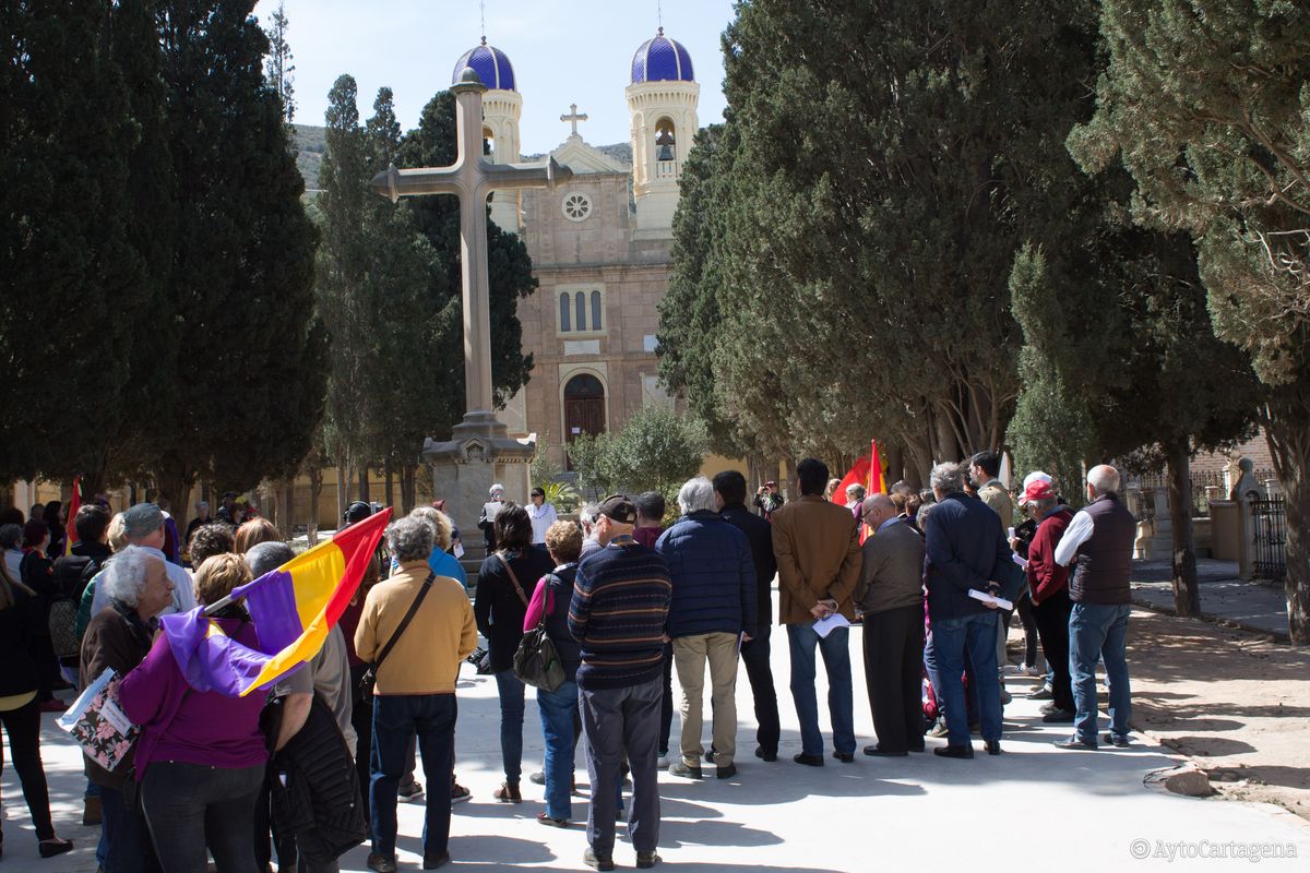 Memorial en el Cementerio de los Remedios a los Cados por la Libertad en defensa de la Repblica