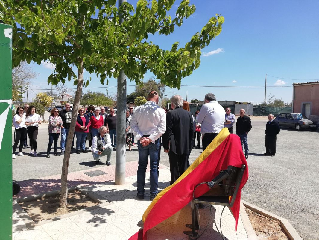 Inauguracin de la estatua Nuestros Mayores