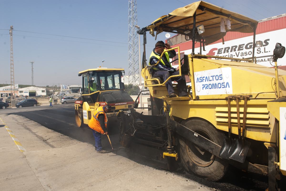 Asfaltado en calles en el Polígono Cabezo Beaza