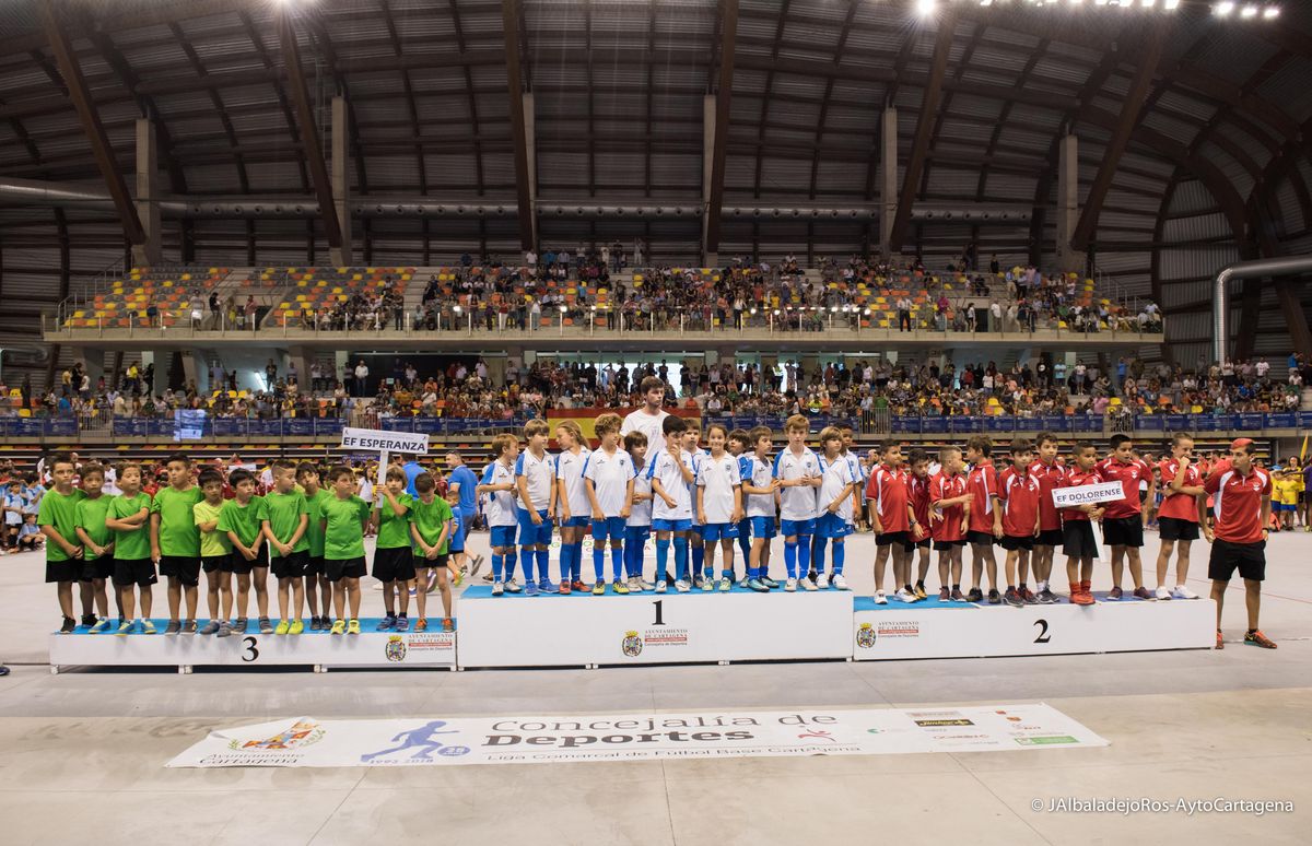 Imagen de archivo de la Clausura de la Liga Comarcal de Ftbol Base en el Palacio de Deportes