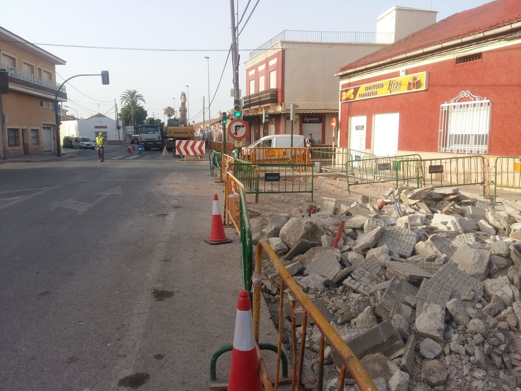 Obras en El Albujón, remodelación de la principal vía de acceso