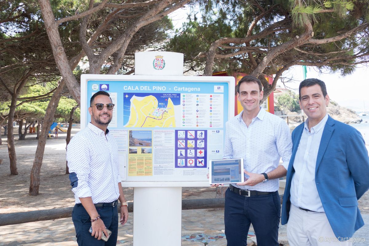 Inauguracin zona WiFi en Cala del Pino