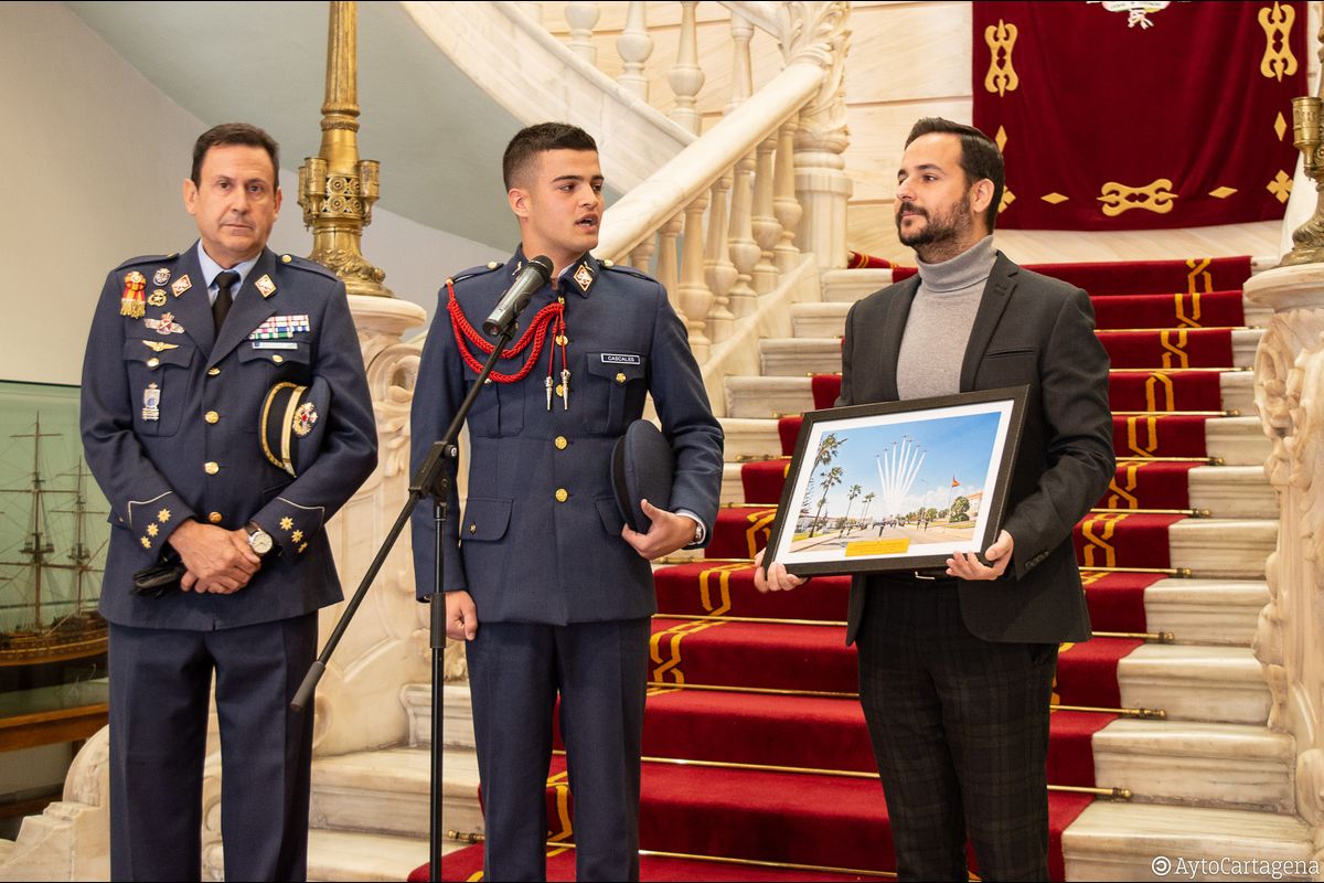 Un centenar de nuevos alumnos de la Academia General del 