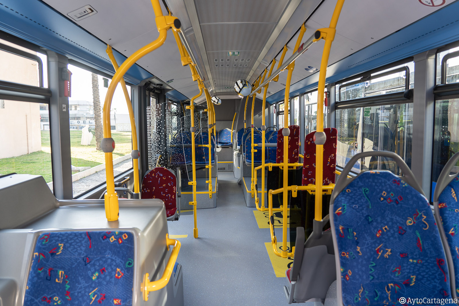 Interior de uno de los nuevos autobuses