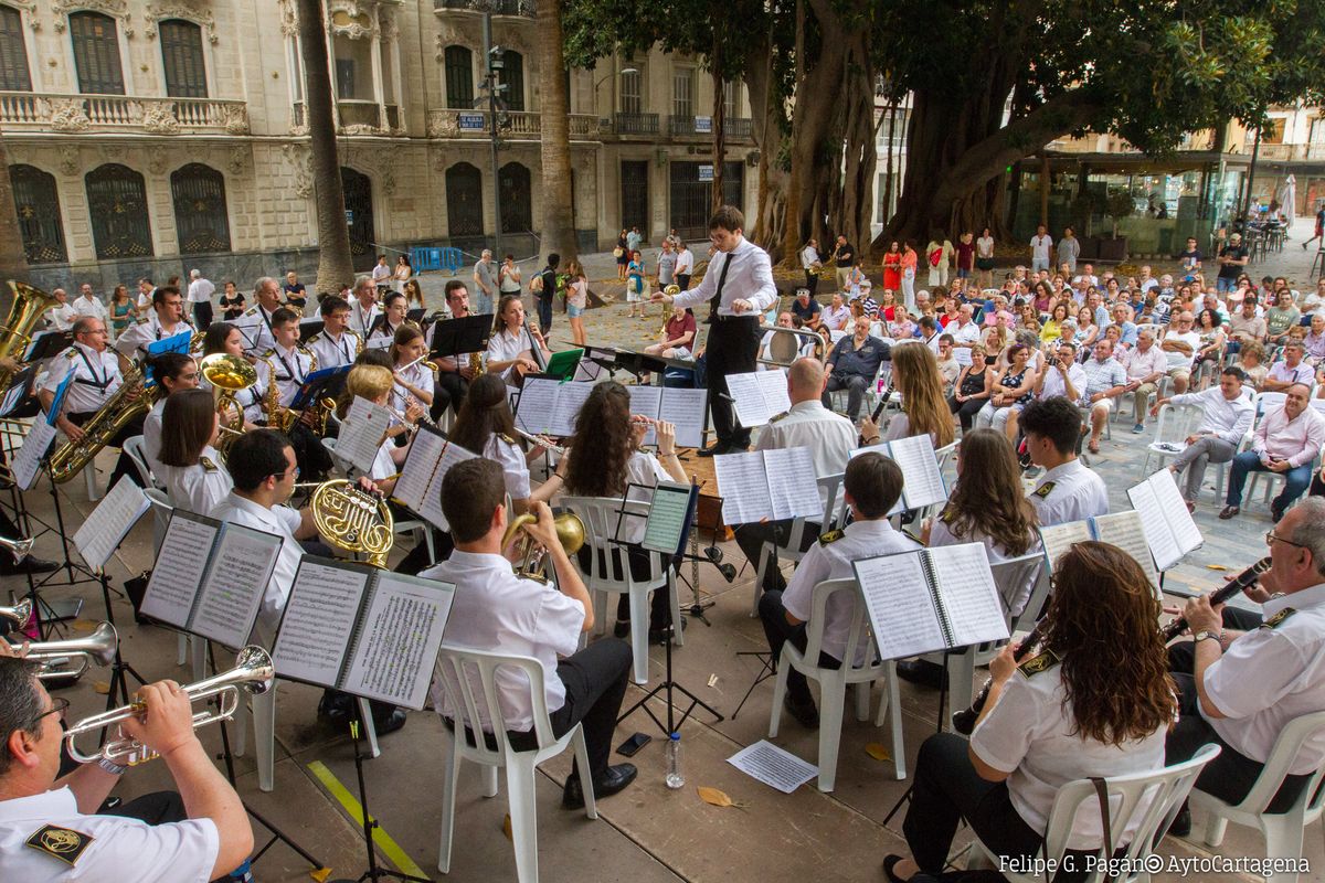 Imagen de archivo de una banda de música en la plaza San Francisco 