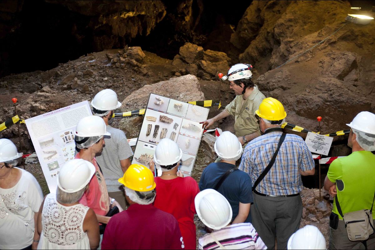 Visitas guiadas a Cueva Victoria