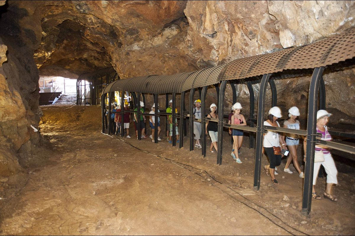 Visitas guiadas a Cueva Victoria