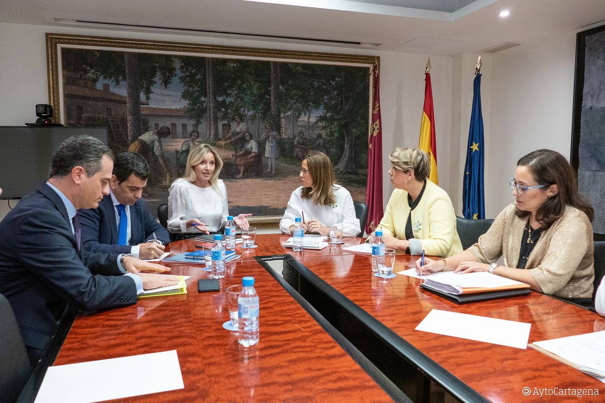 Reunin de la alcaldesa y vicealcaldesa esta maana en Murcia para desbloquear la ZAL de Los Camachos