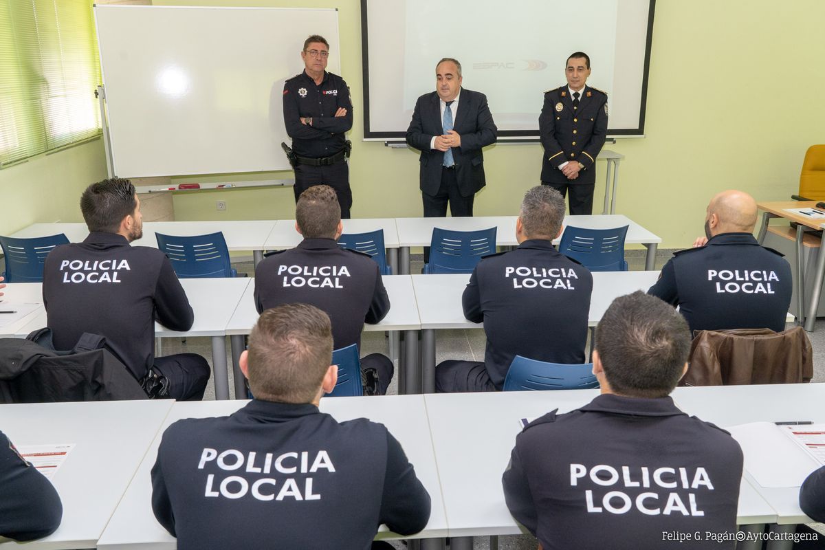 Recepcin de policas locales de Melilla en la ESPAC