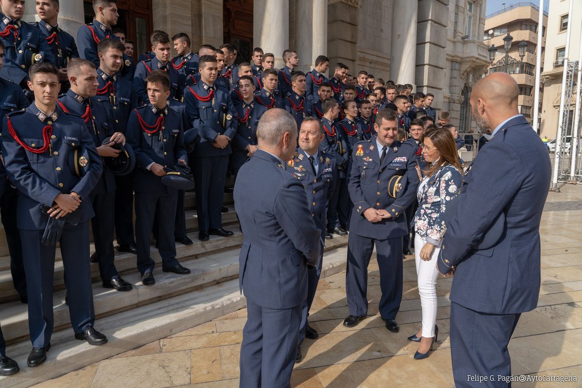 La 75 promoción de Alumnos de la Academia General del Aire visitan ...
