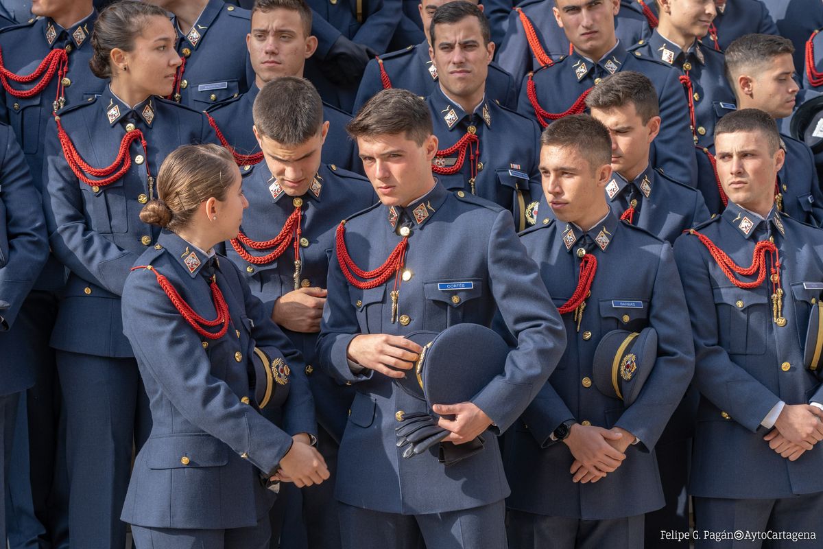 La 75 promoción de Alumnos de la Academia General del Aire visitan ...