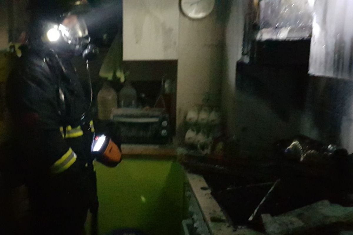 Tres personas afectadas por inhalación de humo en el incendio de una