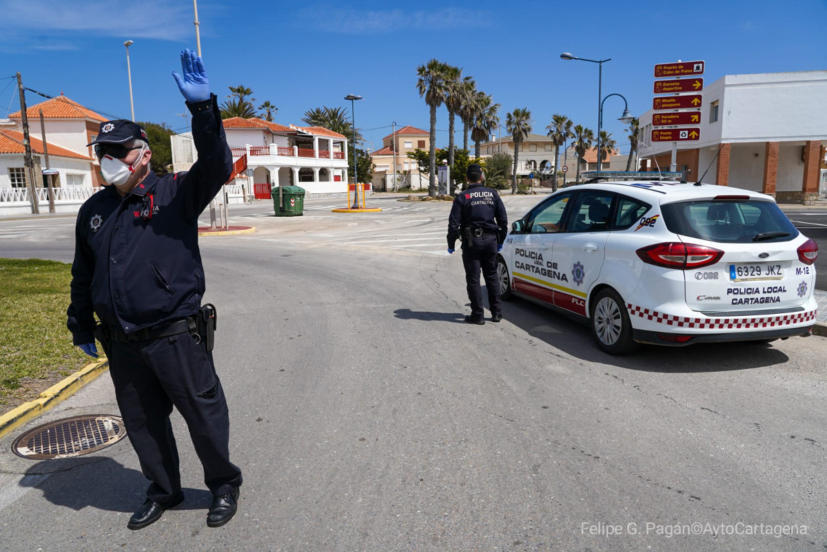 Control de la Polica Local en el acceso a Cabo de Palos